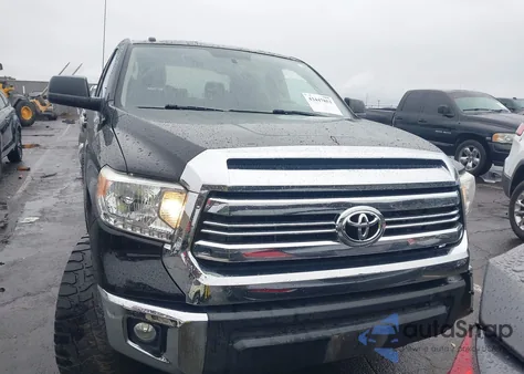 2017 Toyota Tundra Sr5 5.7L V8 из США, поврежденный, VIN 5TFDY5F14HX615869